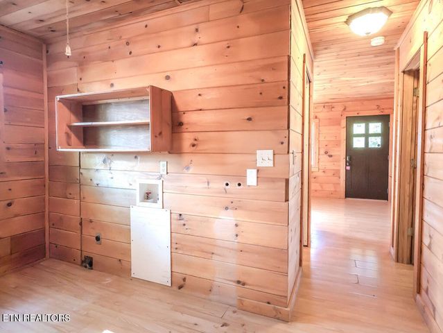 909 W Morris St, Sweetwater, TN 37874