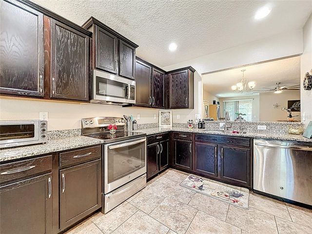 3631 BLACK DOG COURT, Tavares, FL 32778