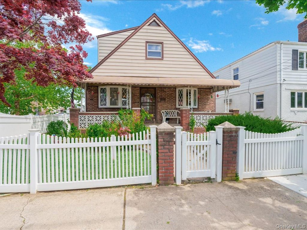 63-01 138TH Street, Flushing, NY 11367