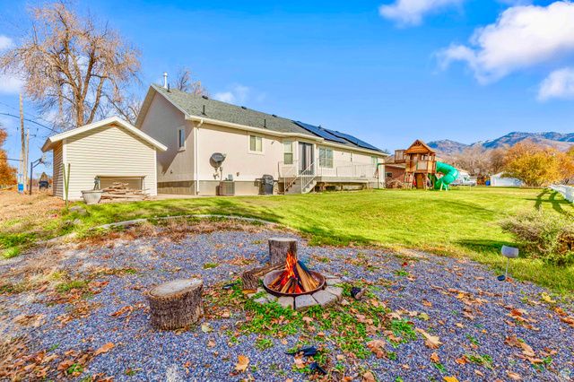 98 W 400 S, Smithfield, UT 84335