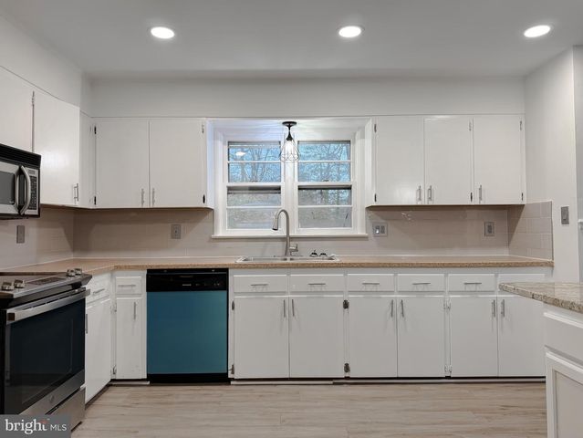 25131 LINDNER LN, Hollywood, MD 20636