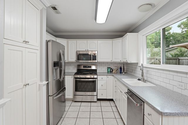 11 Glengary Court, Charleston, SC 29414