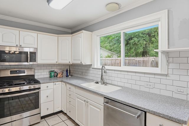 11 Glengary Court, Charleston, SC 29414