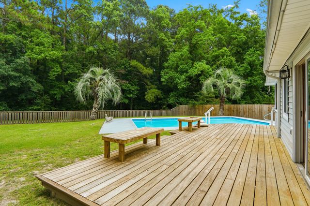 11 Glengary Court, Charleston, SC 29414