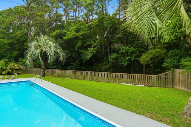 11 Glengary Court, Charleston, SC 29414