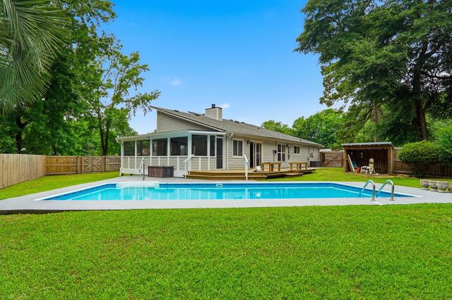 11 Glengary Court, Charleston, SC 29414