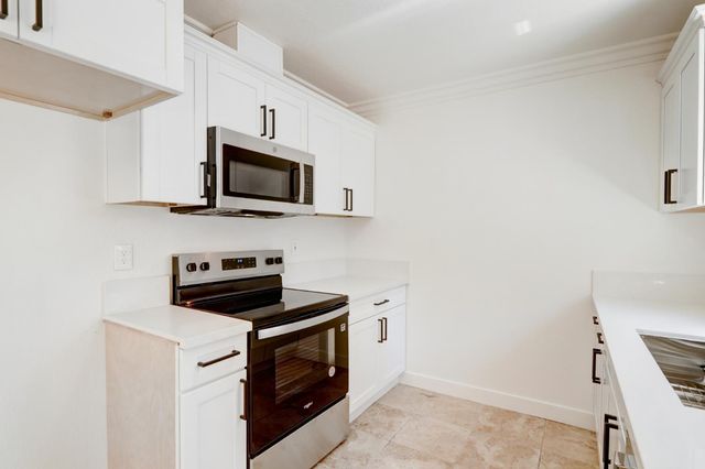 6163 Larry Way, North Highlands, CA 95660