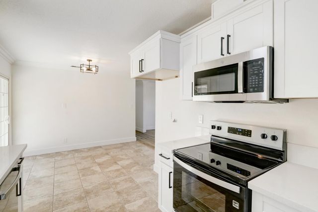 6163 Larry Way, North Highlands, CA 95660