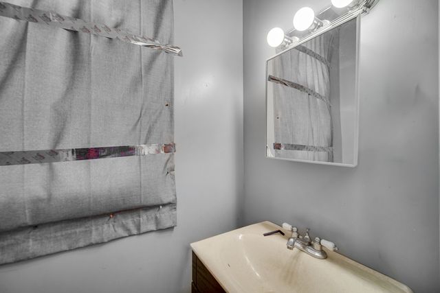 1025 Grant Avenue, Rockford, IL 61103