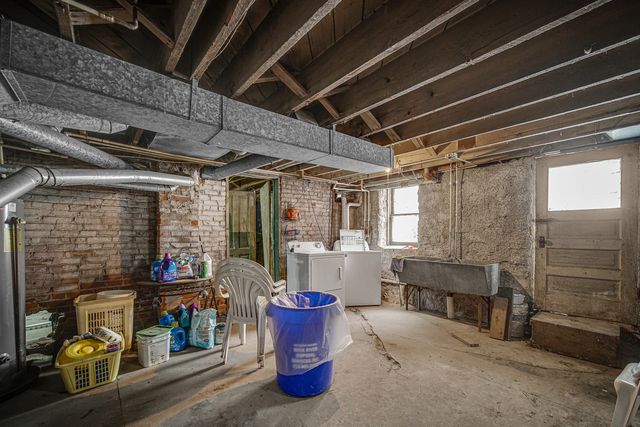 1025 Grant Avenue, Rockford, IL 61103