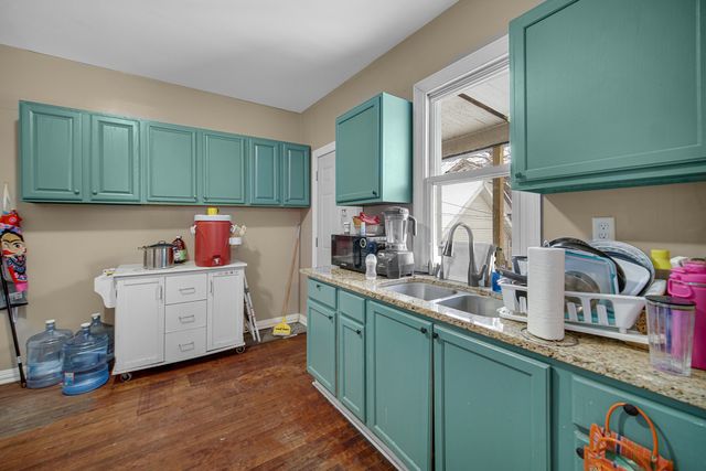 1025 Grant Avenue, Rockford, IL 61103