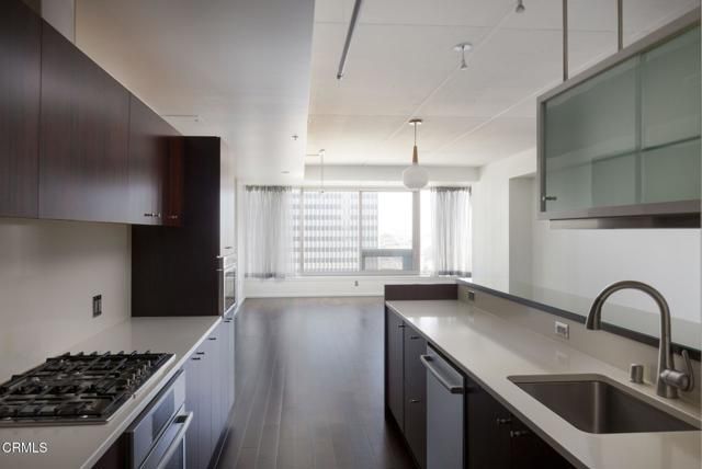 1155 S Grand Avenue 1403, Los Angeles, CA 90015