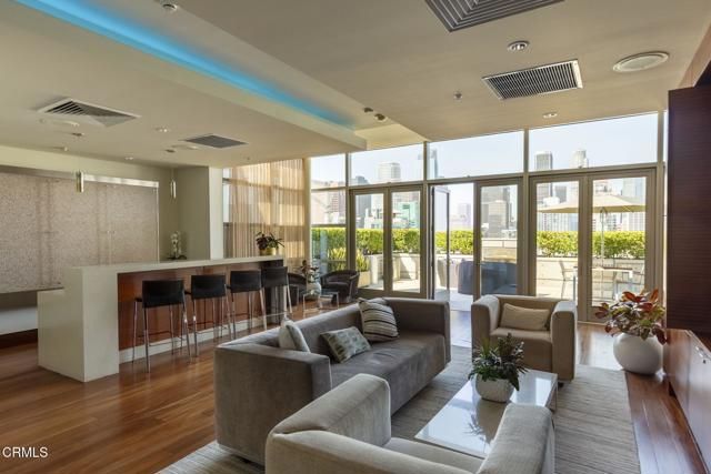 1155 S Grand Avenue 1403, Los Angeles, CA 90015