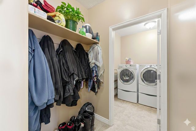 10938 S LUCAS LN, South Jordan, UT 84095