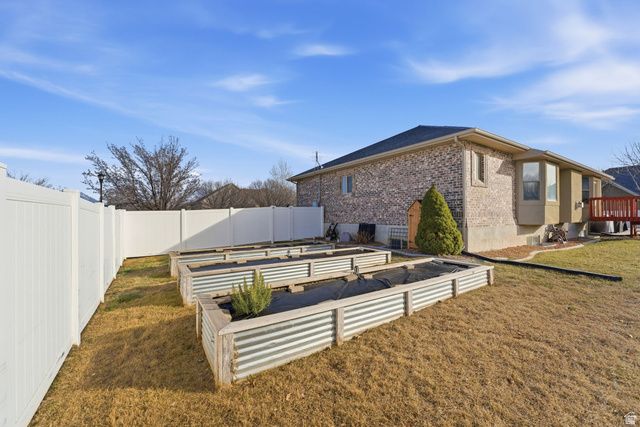 10938 S LUCAS LN, South Jordan, UT 84095