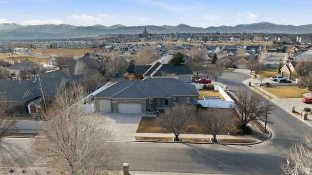 10938 S LUCAS LN, South Jordan, UT 84095
