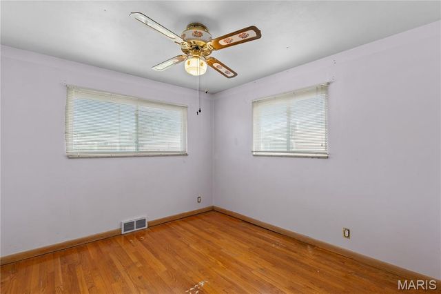 7400 Anrose Drive, University City, MO 63130