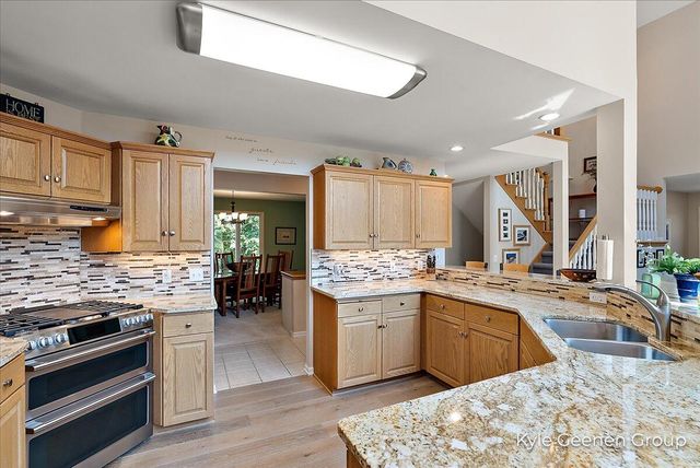 46 Counts Cove Court, Holland, MI 49424