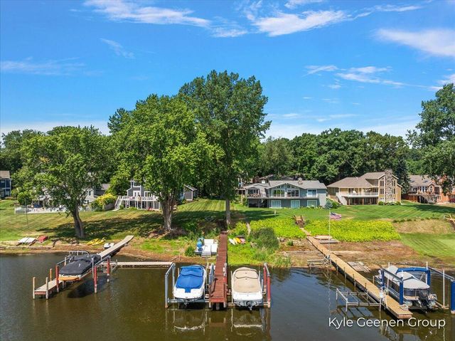 46 Counts Cove Court, Holland, MI 49424