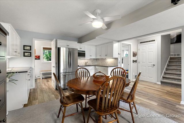 46 Counts Cove Court, Holland, MI 49424