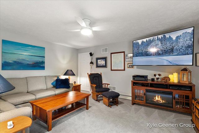 46 Counts Cove Court, Holland, MI 49424