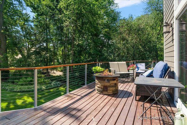 46 Counts Cove Court, Holland, MI 49424