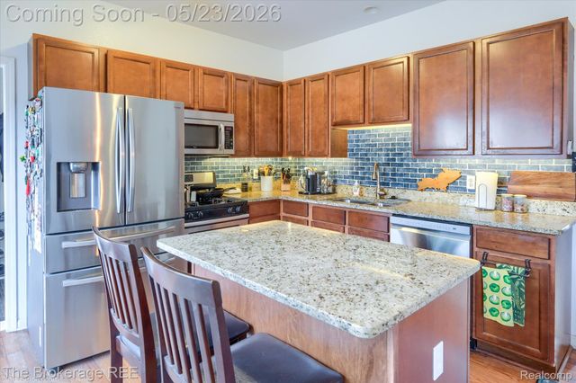2880 Kipling Avenue, Berkley, MI 48072