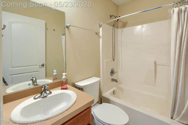 2880 Kipling Avenue, Berkley, MI 48072