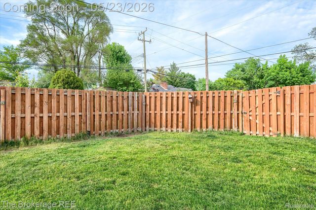 2880 Kipling Avenue, Berkley, MI 48072