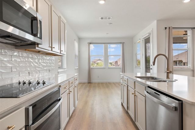 505 Sixpence LN, Georgetown, TX 78628