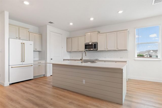 505 Sixpence LN, Georgetown, TX 78628