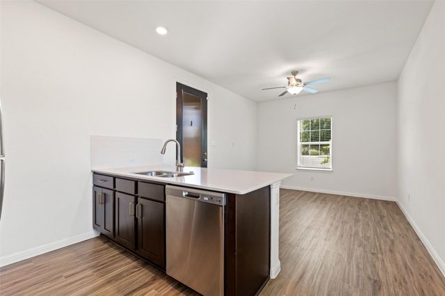 505 Sixpence LN, Georgetown, TX 78628