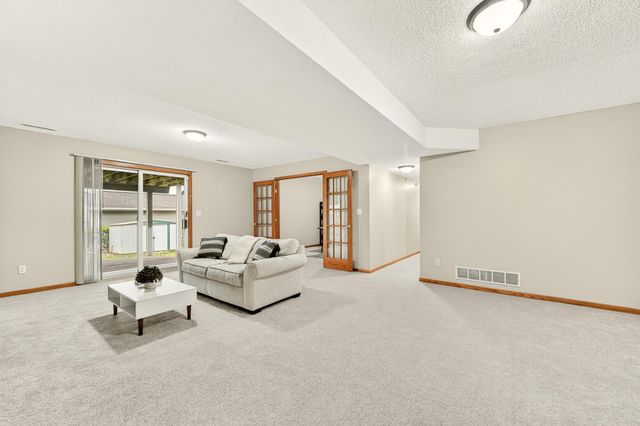 4603 5th Street NW, Rochester, MN 55901