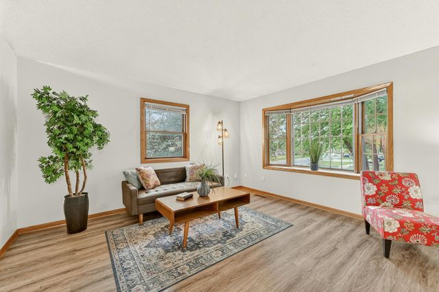4603 5th Street NW, Rochester, MN 55901