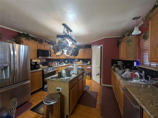 2131 Mountshire Drive, Missouri City, TX 77489