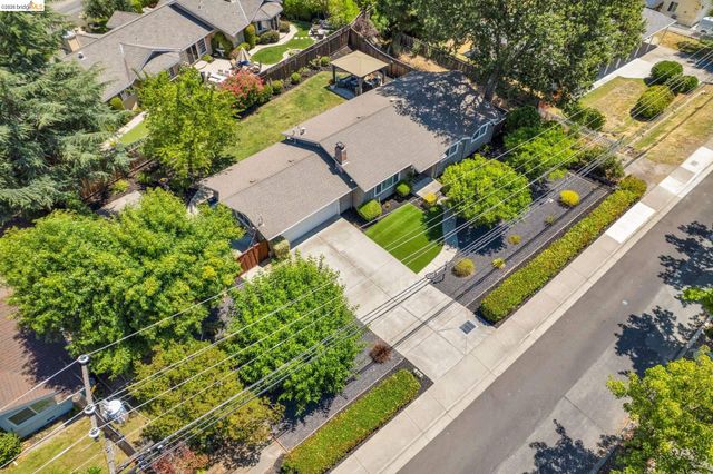 1131 Camino Tassajara, Danville, CA 94526