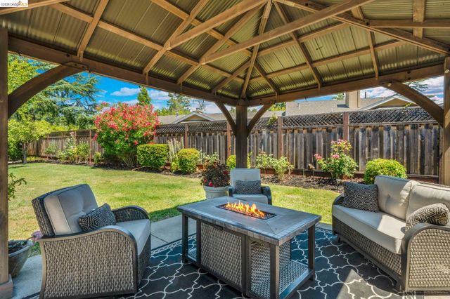 1131 Camino Tassajara, Danville, CA 94526