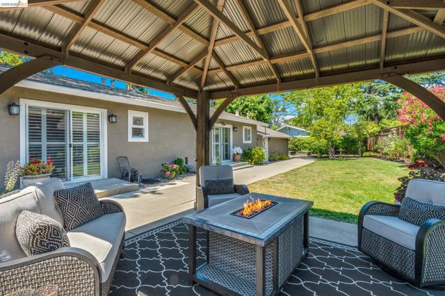 1131 Camino Tassajara, Danville, CA 94526