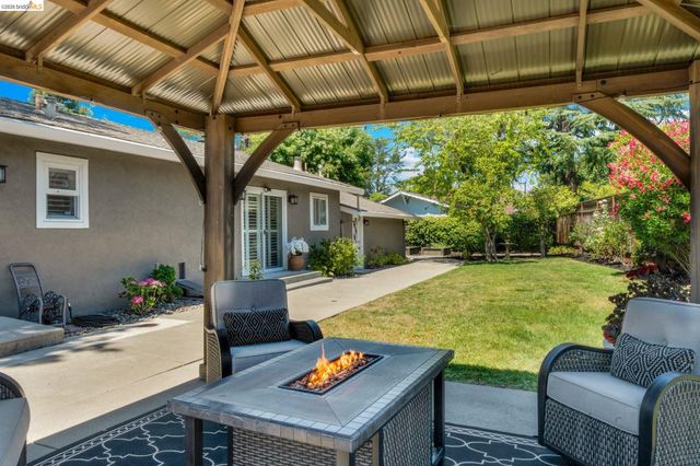 1131 Camino Tassajara, Danville, CA 94526