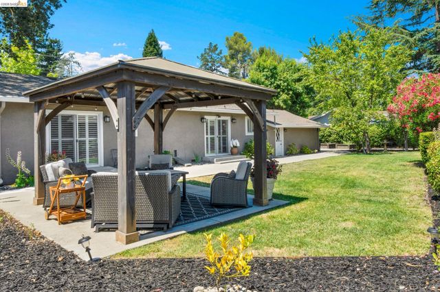 1131 Camino Tassajara, Danville, CA 94526