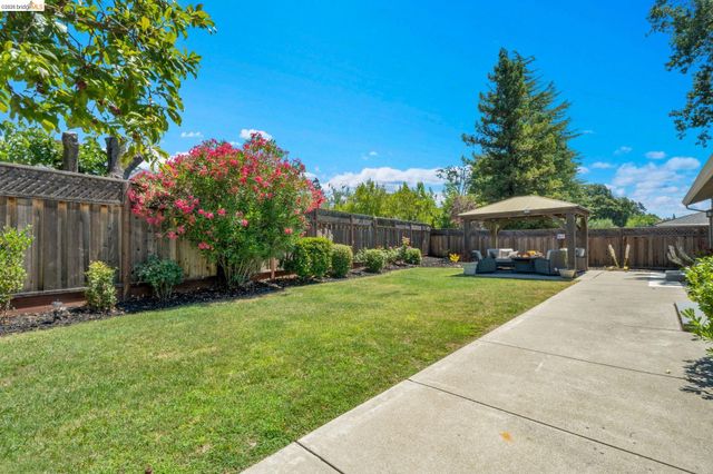 1131 Camino Tassajara, Danville, CA 94526