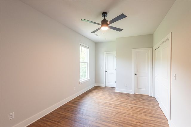 952 S Laramie Heights, Fayetteville, AR 72704