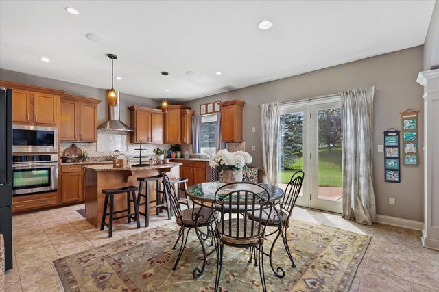 1822 Coach House COURT, Racine, WI 53406