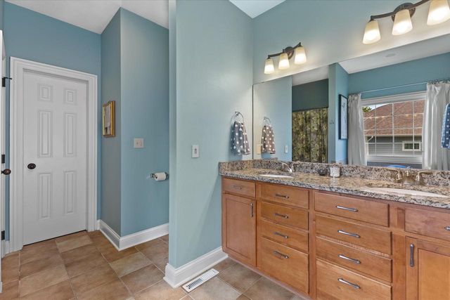 1822 Coach House COURT, Racine, WI 53406