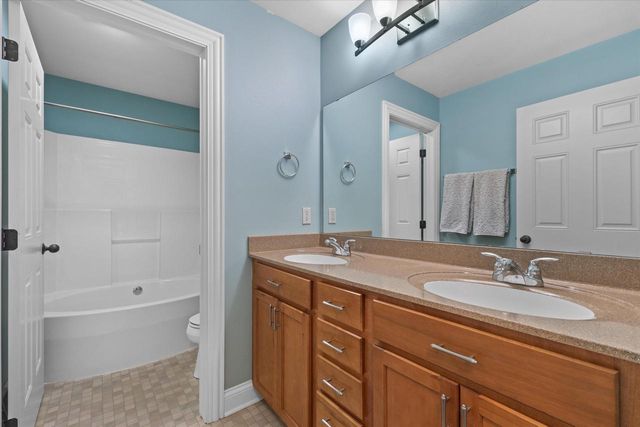 1822 Coach House COURT, Racine, WI 53406