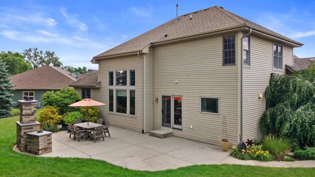 1822 Coach House COURT, Racine, WI 53406