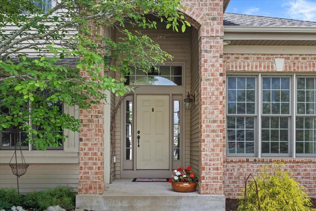 1822 Coach House COURT, Racine, WI 53406