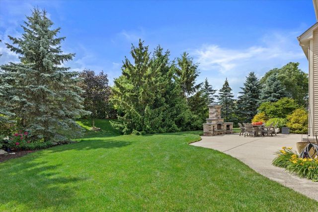 1822 Coach House COURT, Racine, WI 53406