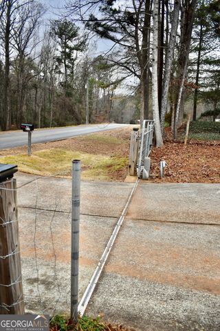 817 Brookside Drive, Winder, GA 30680