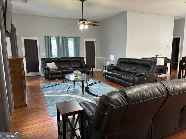 817 Brookside Drive, Winder, GA 30680